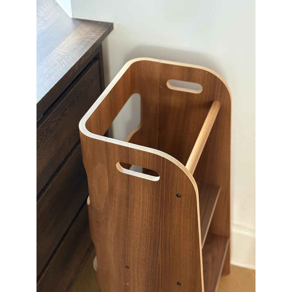 Curve-Lab, Læringstårn, Birk med overflate av valnøttre