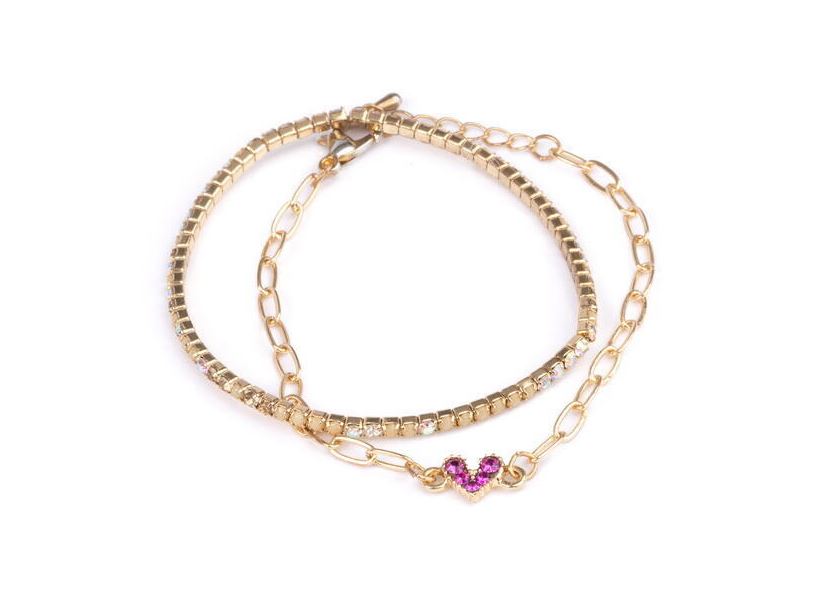 Great Pretenders, Armbånd med hjerte