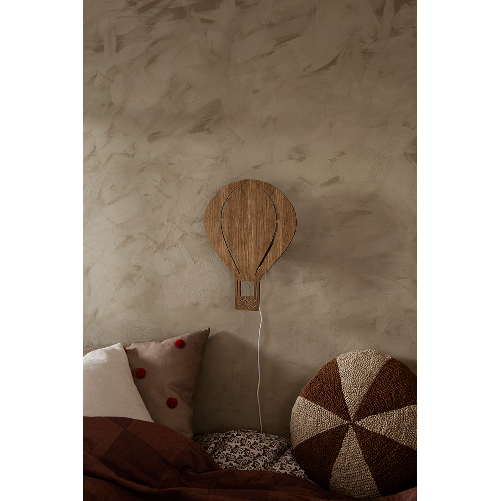 ferm Living vegglampe, Luftballon – Oljet eik