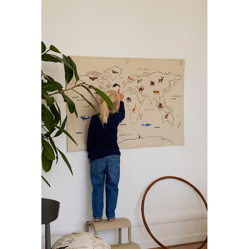 ferm Living veggoppheng/tekstilbilde, The World - off-white