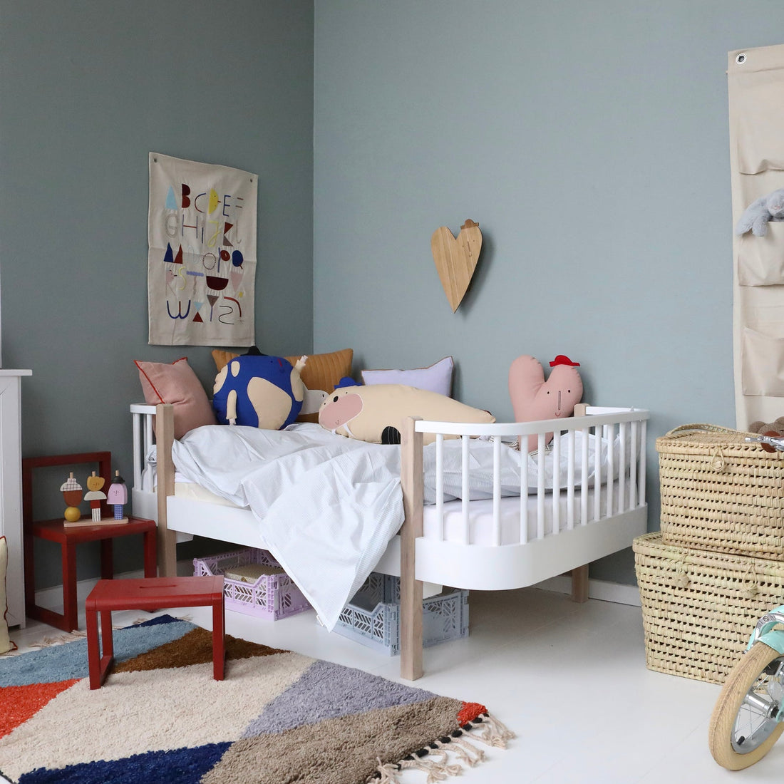 Bonton flettet kurv m. lokk og håndtak