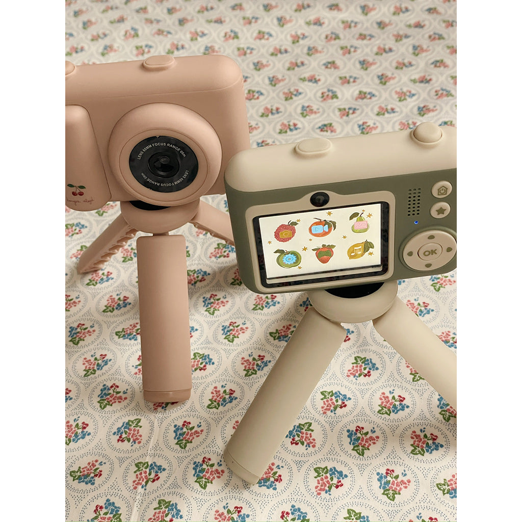 Konges Sløjd, Mitt første kamera - Cherry