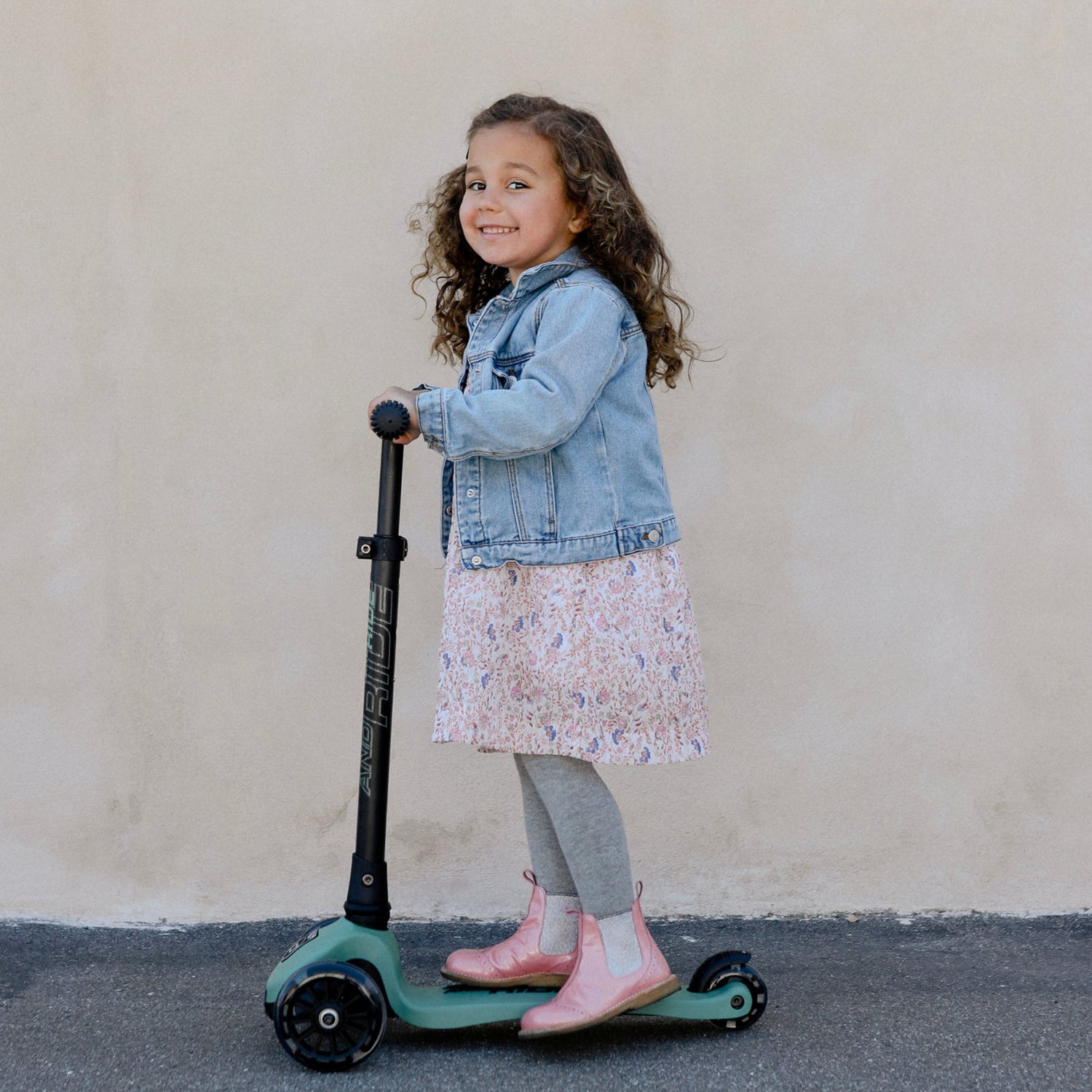 Scoot and Ride Highway Kick 3, sparkesykkel - LED Forest