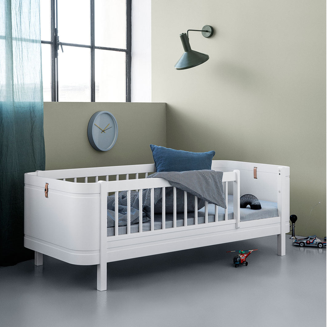 Oliver Furniture, Wood Mini+ Basic sprinkelseng - hvit