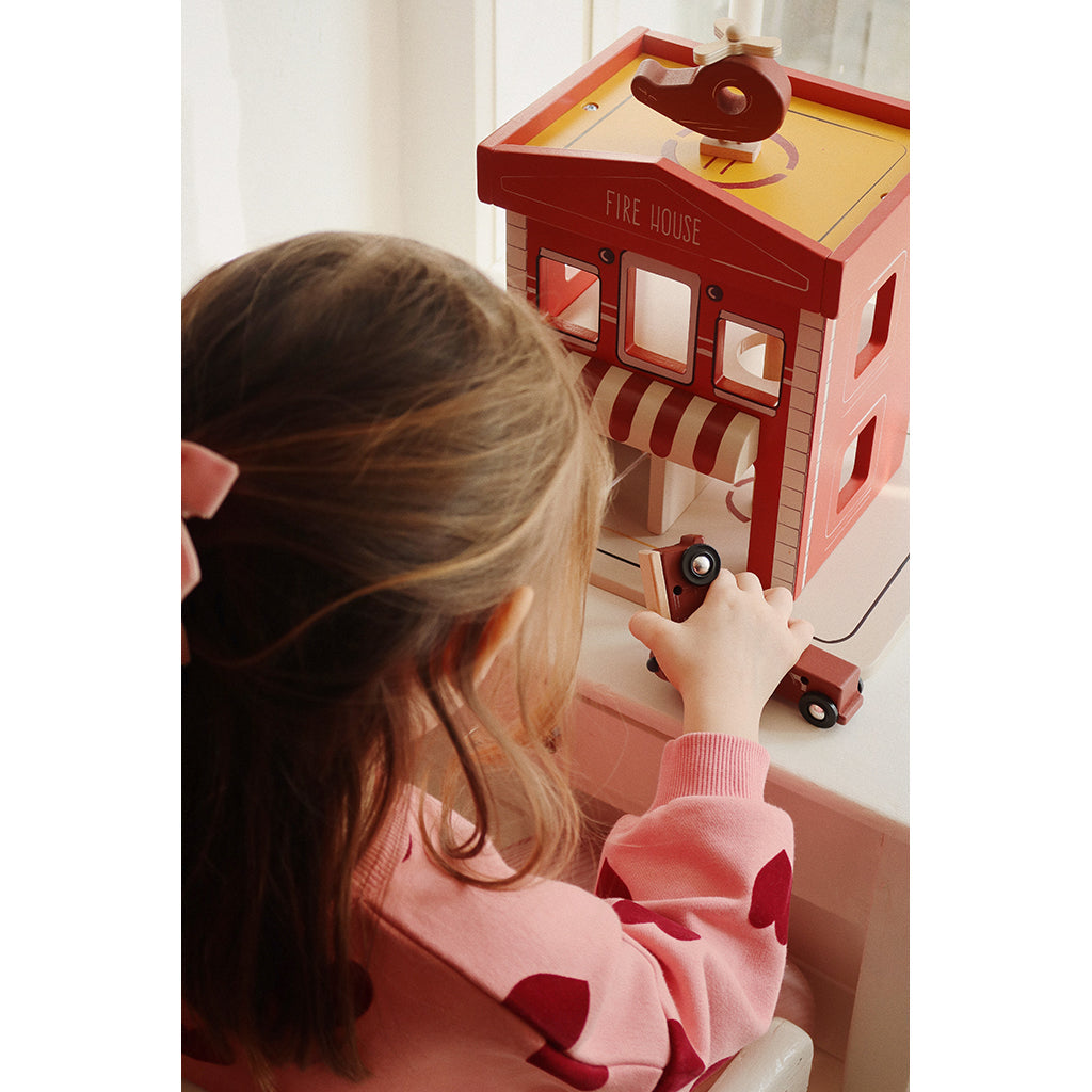 Konges Sløjd Brannstasjon i tre