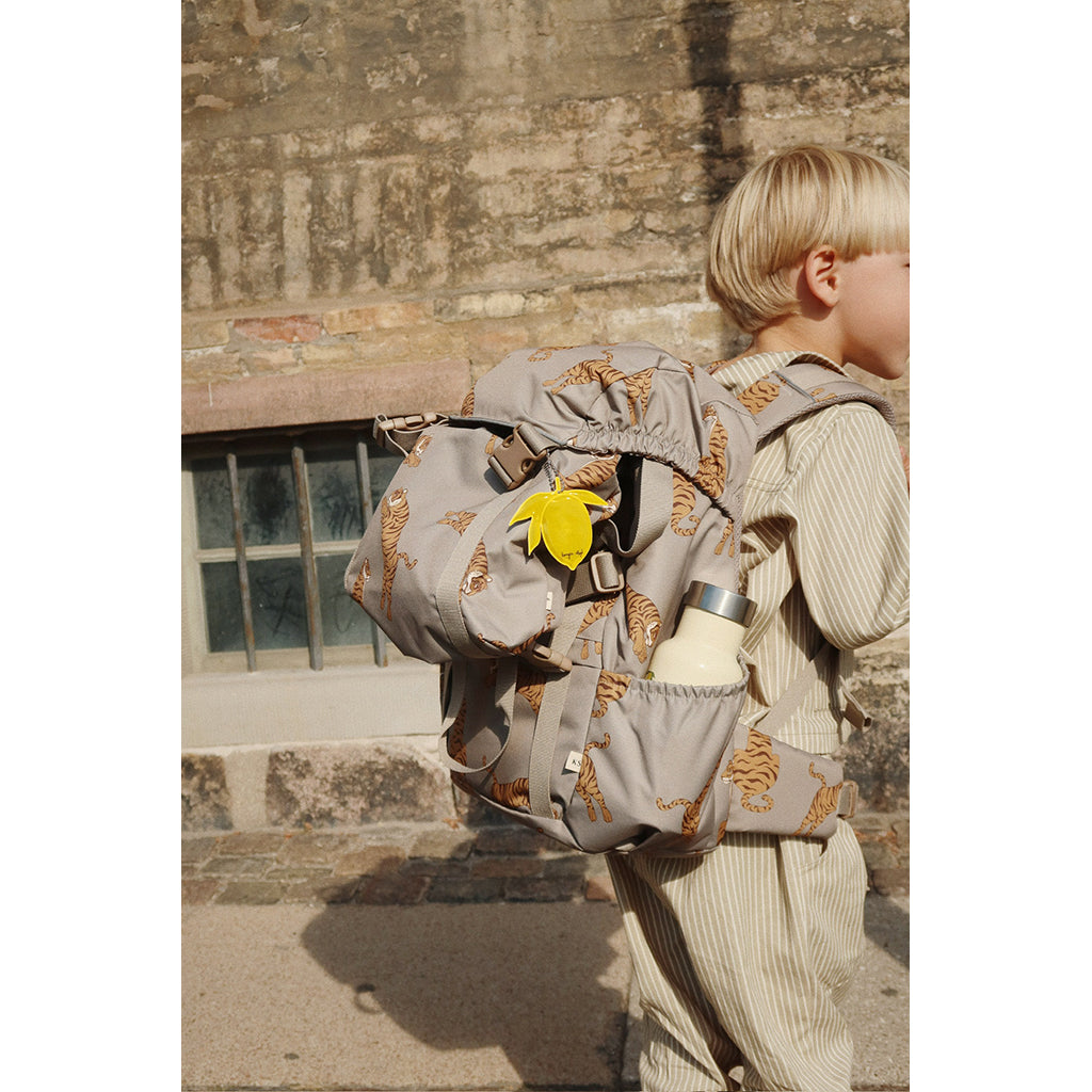 Konges Sløjd Clover skolesekk med gymnastikkpose og regntrekk - Tiger Oak