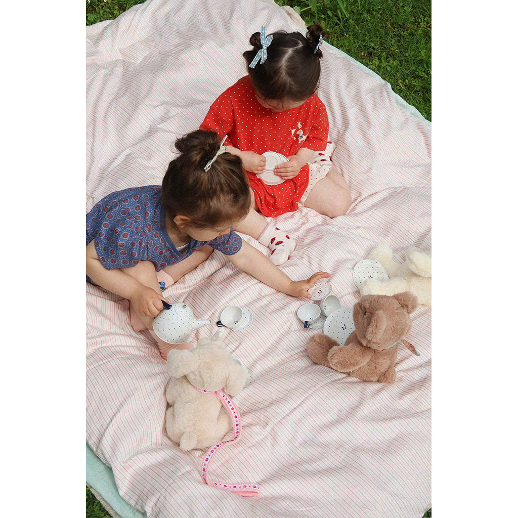 Konges Sløjd Lekemat, Tea party – Blue dot