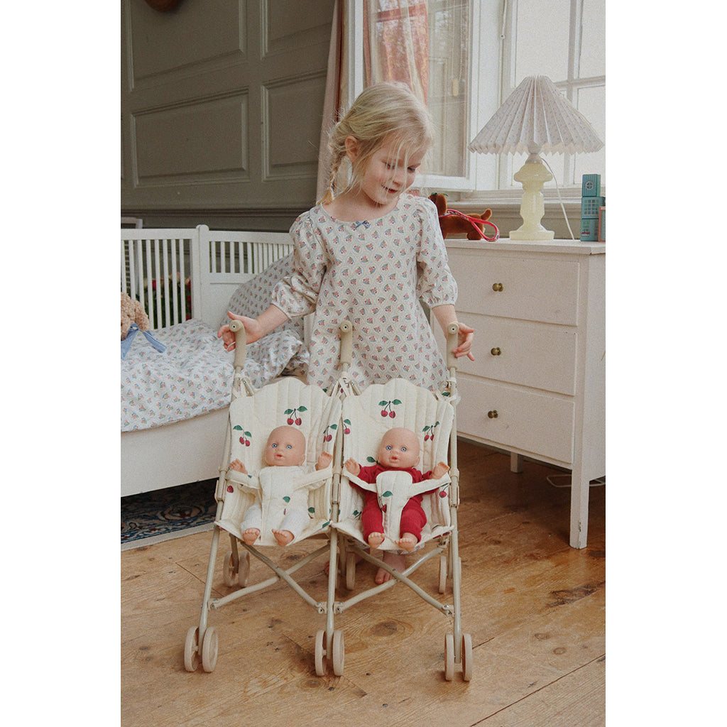 Konges Sløjd tvillingdukkevogn, Ma grande cerise