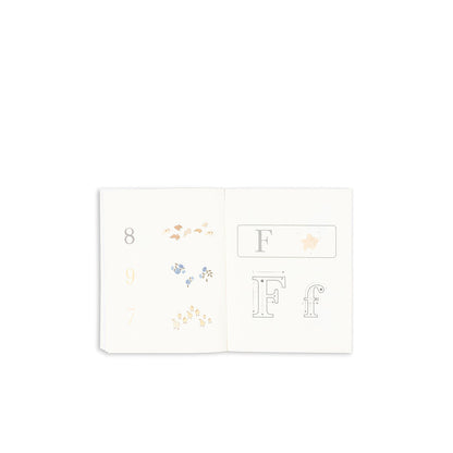 Konges Sløjd Aktivitetsbok med fargeblyanter og klistremerker - Multi