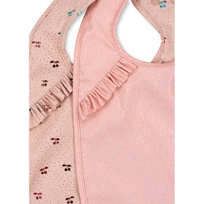 Konges Sløjd smekker med volanger, 2-pakning - Cherry sparkle