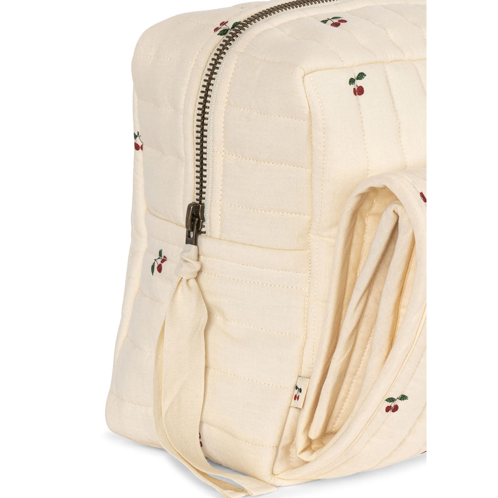 Konges Sløjd Bonnie stelleveske og stelleunderlag i ett, Cherry