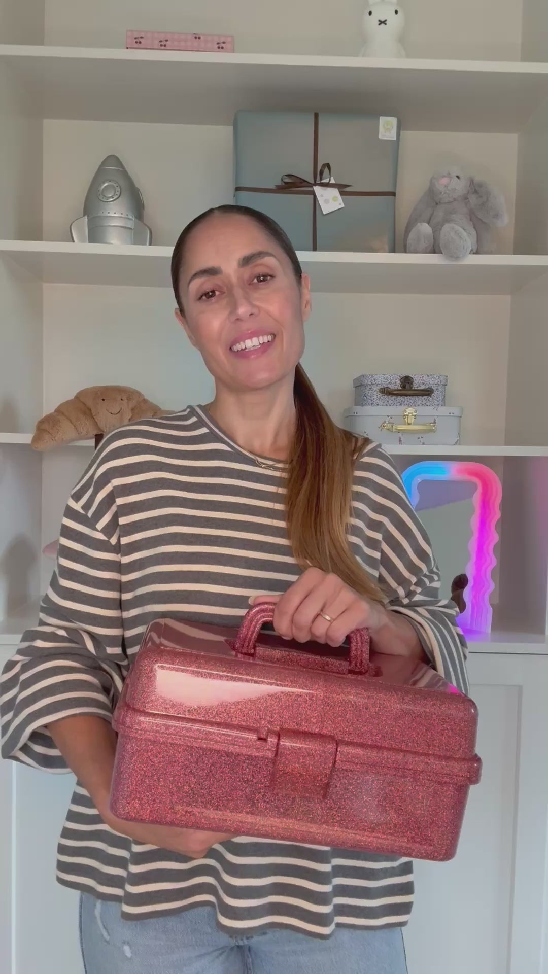 Video . KS103767-GLITTER-ROSE.mov