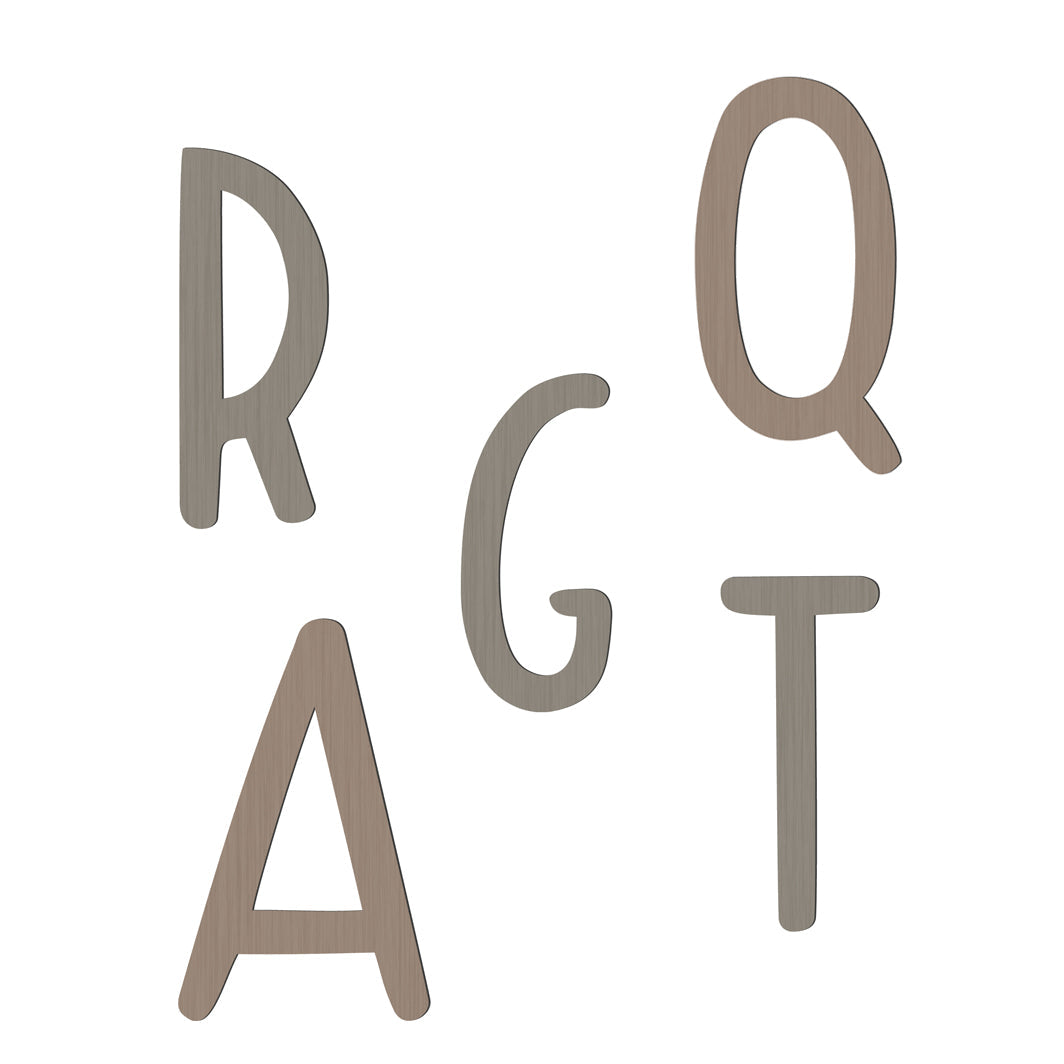 Sebra bokstaver i tre, A - Å - Pinecone brown