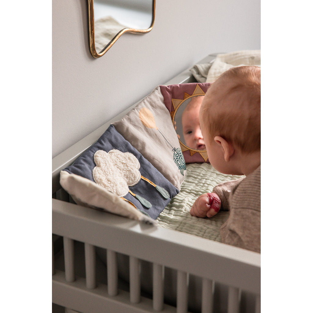 Sebra Aktivitetsbok, stof - World of Sebra