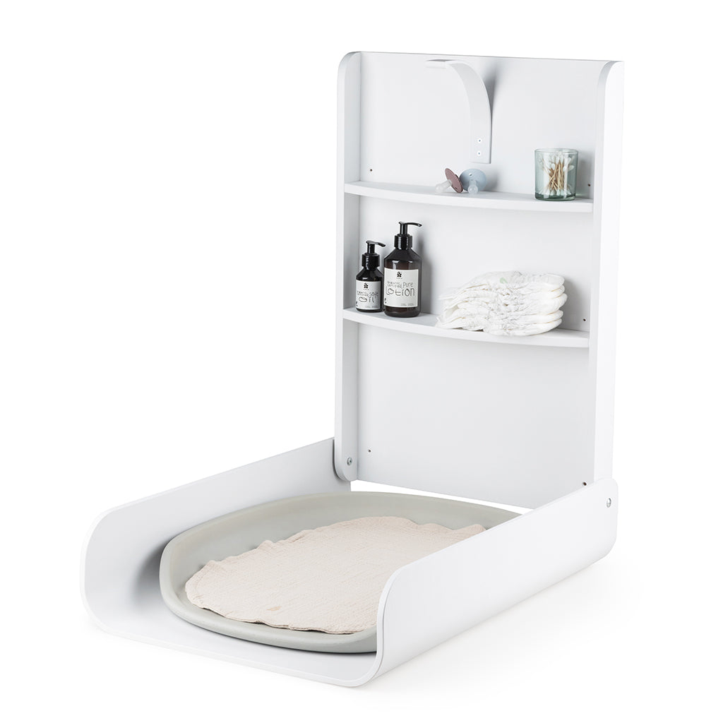 Sebra Vegghengt stellebord i tre, Classic white