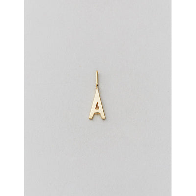 Design Letters vedhæng, 10 mm guld bogstav - A-Z