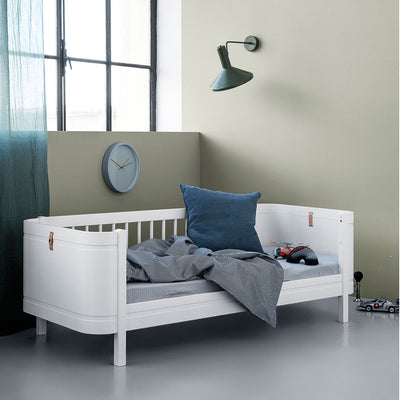 Oliver Furniture, Wood Mini+ Basic sprinkelseng - hvit